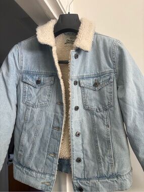 Dravus Light Blue Sherpa-Lined Denim Jacket